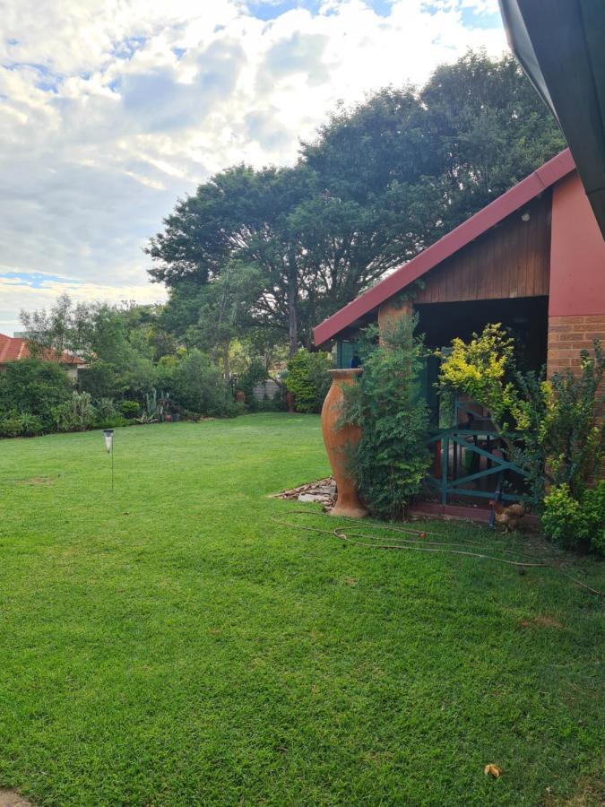 The Old Cabin Hotel Cullinan Exterior photo